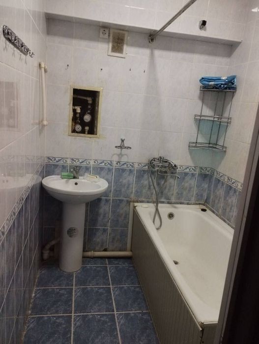 Assalomu alleykum kosmonavtlar metro yonida