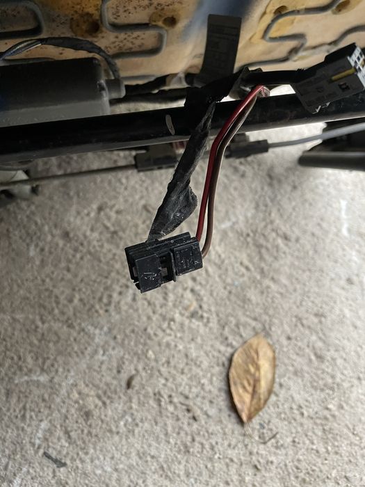 Vand scaune e 60  electric de piele