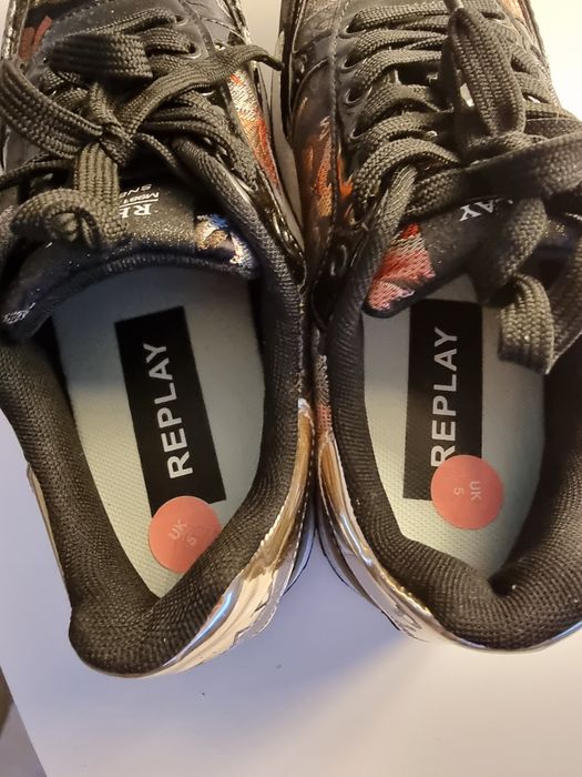 Adidași/Sneaker Replay