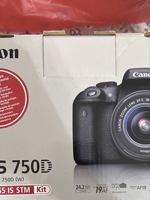 Фотоаппарат EOS 750 D