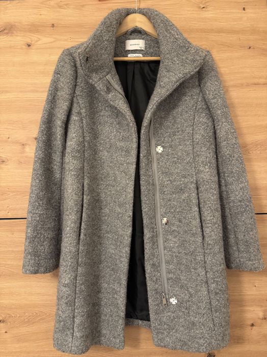 Палто с 50% вълна reserved