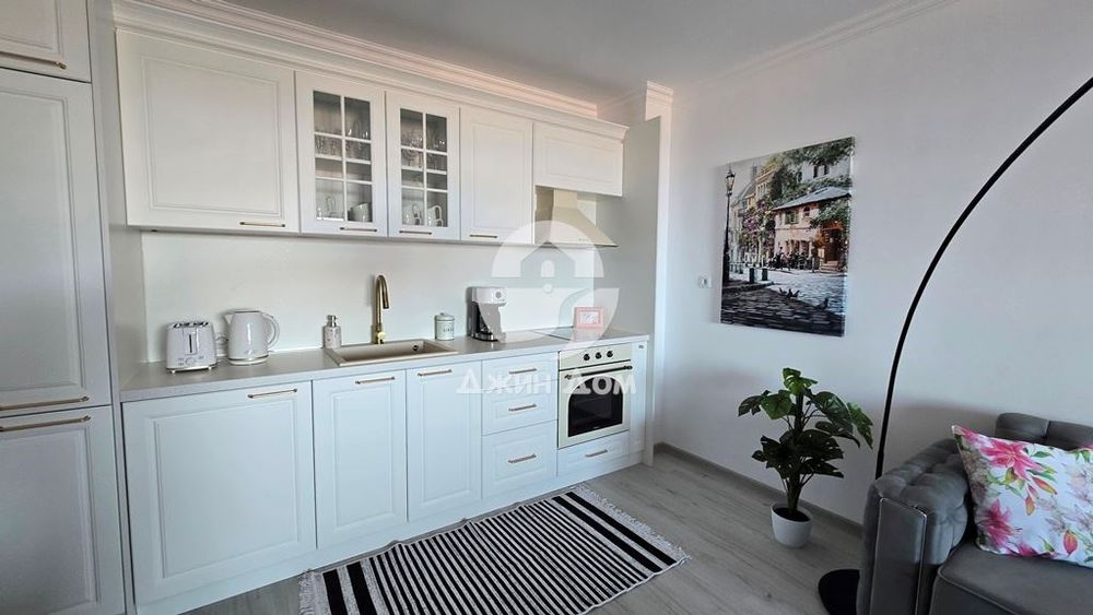 Продава се Тристаен апартамент в Свети Влас - 101 кв.м за 3169 €/кв.м - Снимка #2