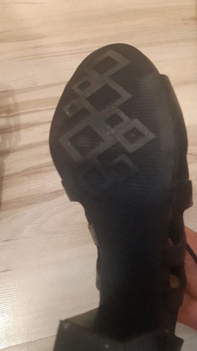 Дамски сандали на ток