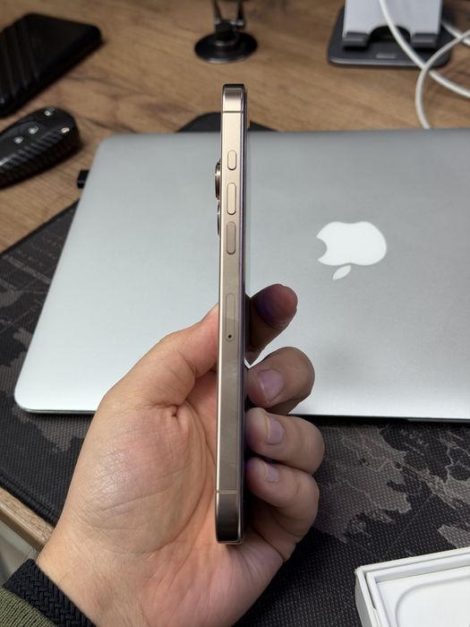 iPhone 16 Pro Max 256GB 1Sim+eSIM IDEAL