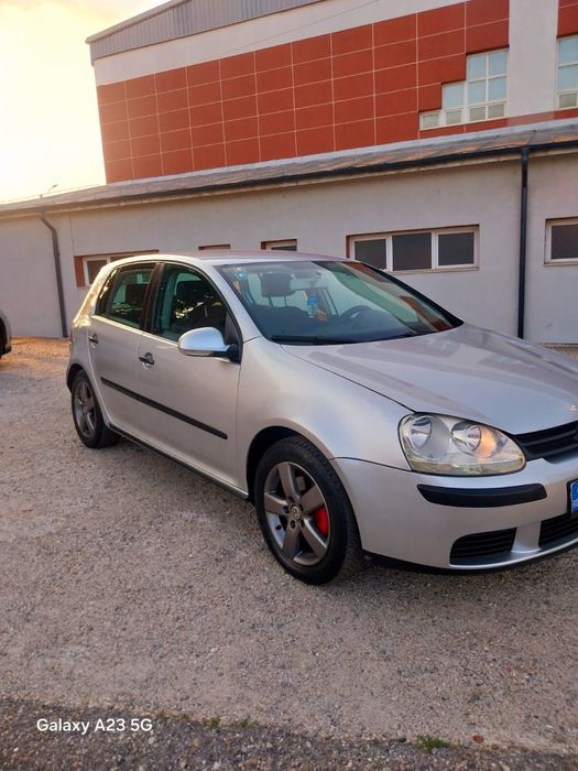 Volkswagen Golf V 1.9TDI 105CP TEAM
