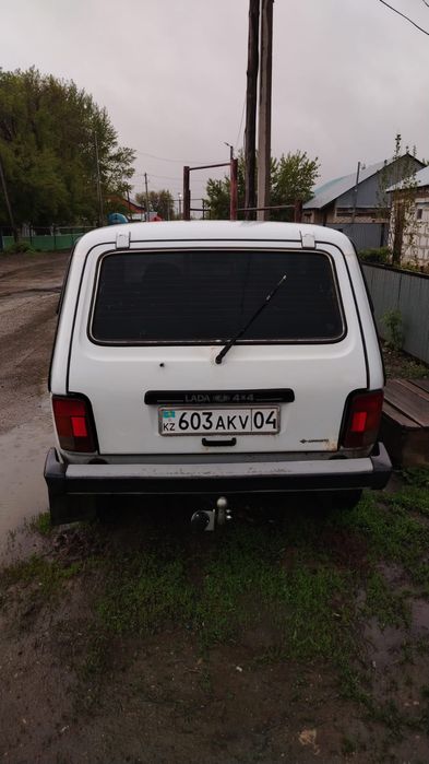 Продам автомобиль Нива 21214