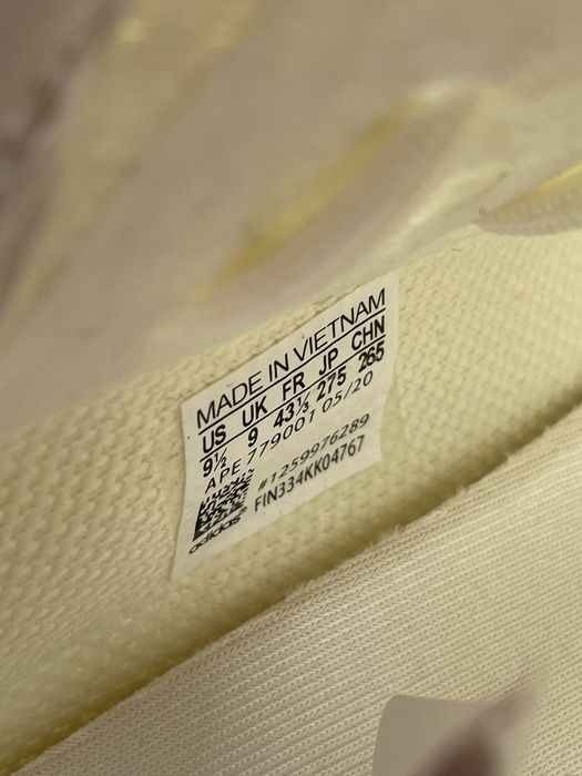 Yeezy 350v2 Bone