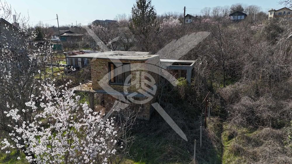 Парцел с едноетажна вила в м-т Прибой- 96064