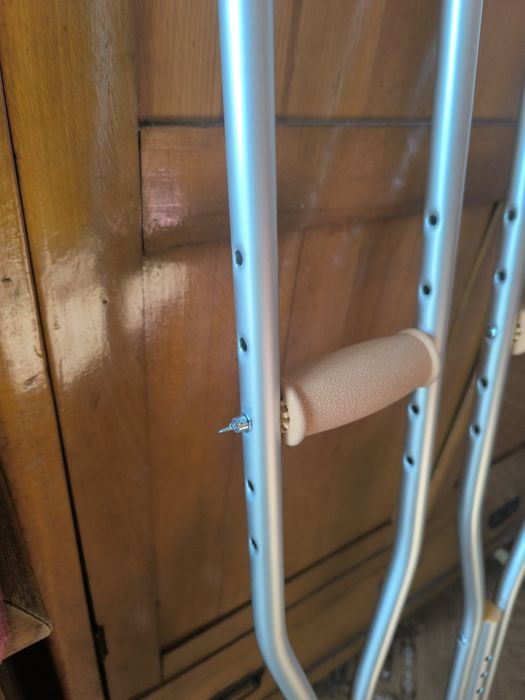 Патерици(използвани 3 пъти)