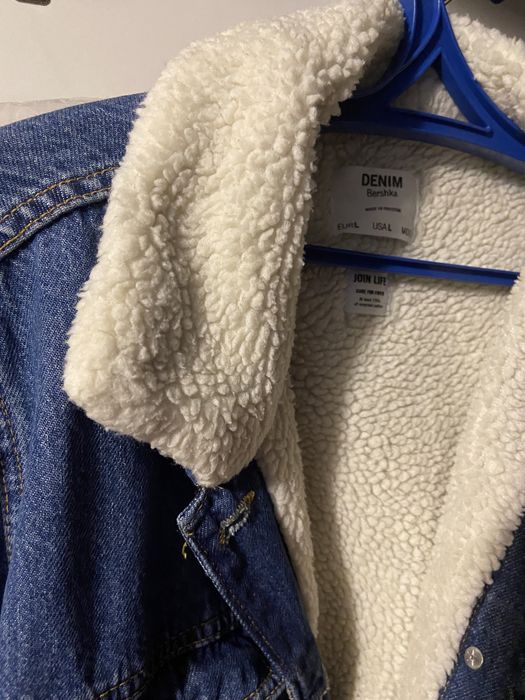 Джинсовая куртка bershka