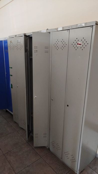 Металлический шкаф двух секции