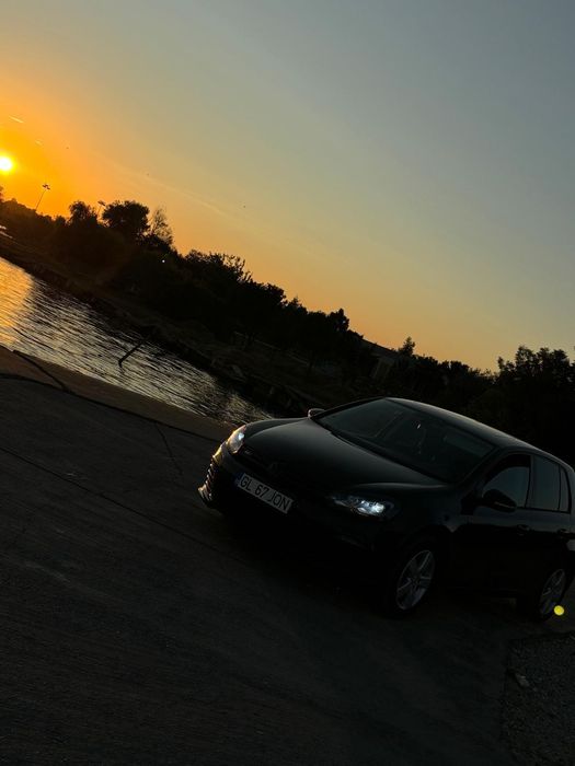 VOLKSWAGEN Golf 2010 — imagine 4