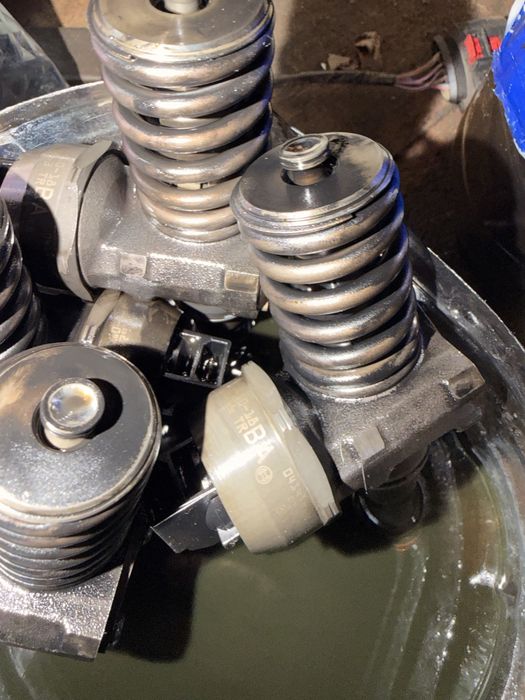 Injector injectoare vw passat b6 touran eos audi a3 golf 5 2.0 BMP BMM