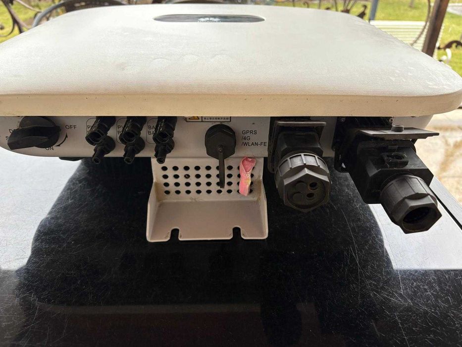 Invertor hibrid HUAWEI SUN2000-5KTL-M1 (TRIFAZAT)