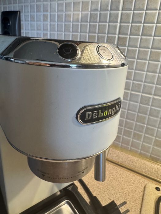 Espressor manual Delonghi Dedica