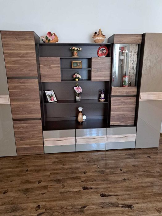 Vand mobila de sufragerie