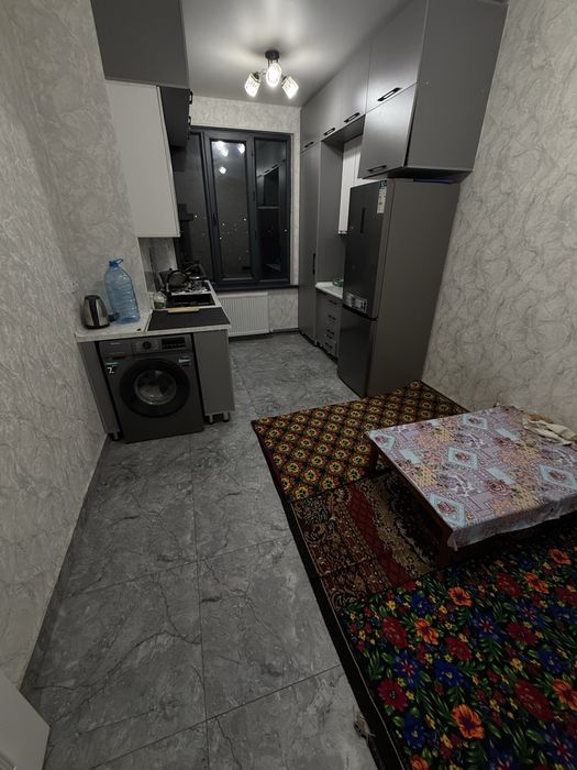 Choshtepa metroni yonida, 2 ta bola kerak stochna
