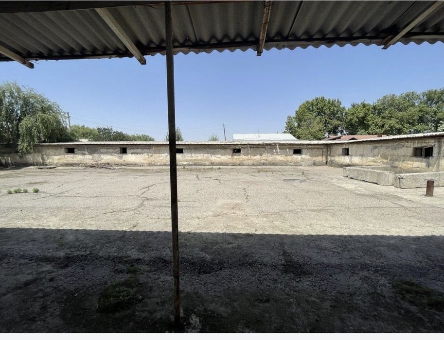 Байткургон центрида склад, нотурар жой сотилади