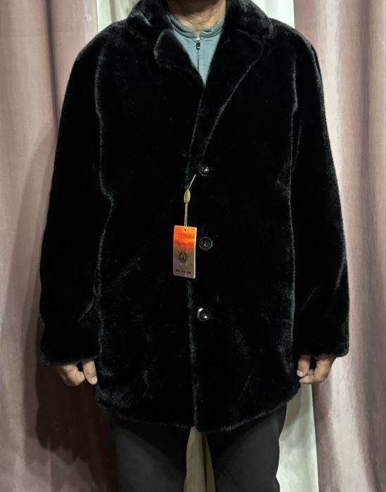 Продам новую мужскую экошубу и зимнюю куртку:Цена:35000 тг