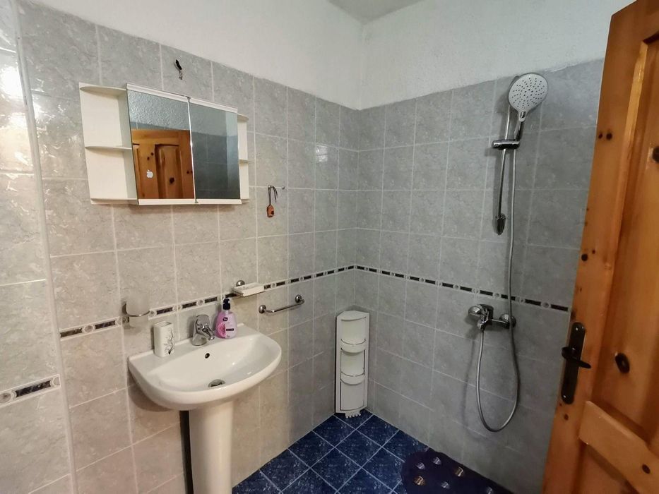 Тристаен апартамент с ГАРАЖ в ж.к. Манастирски ливади.