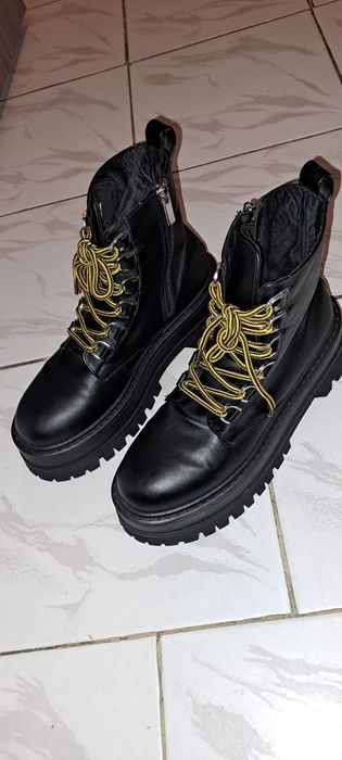 Ghete de dama pull&bear