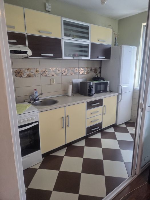 OFERTĂ!Apartament de inchiriat cu  3 camere etaj 4 ,LIFT,  pe strada munteniei terasă mare PENTHOUSE