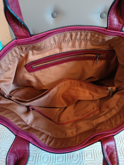 Дамска чанта  цвят вишна