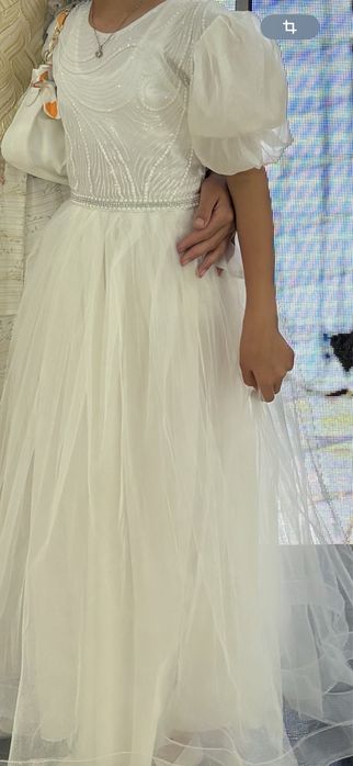 Қыздарга арналган көйлек. Өте адемі