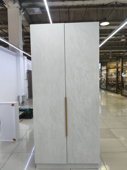 Шкаф для спальни или прихожей 1100