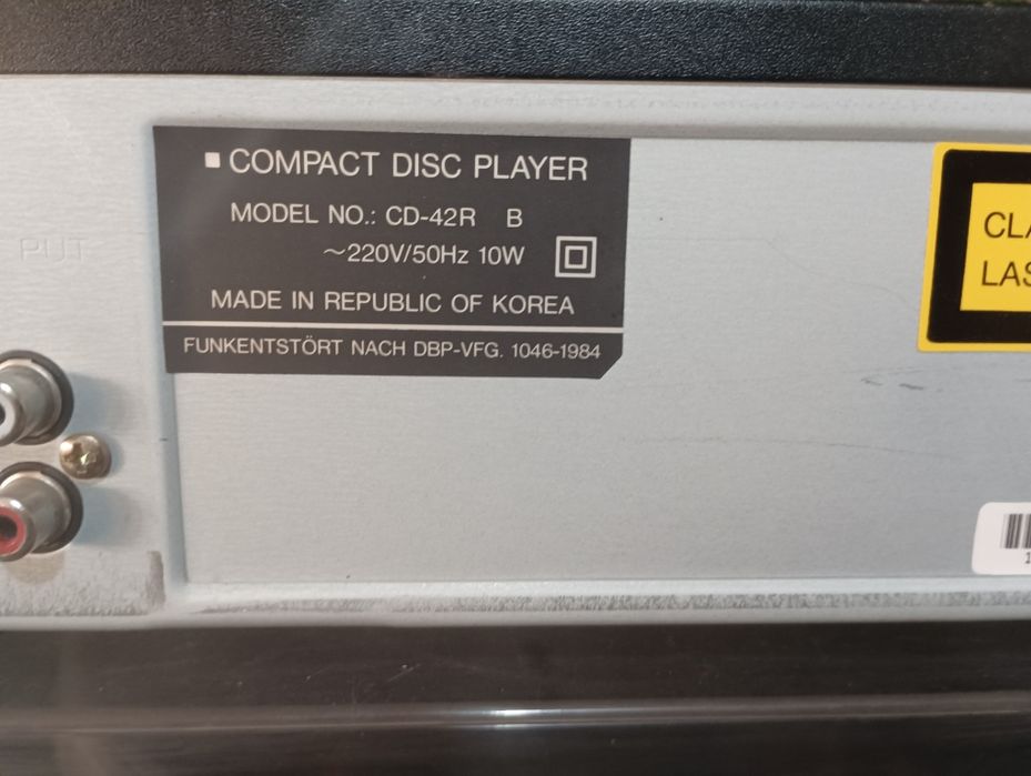 Продавам сиди плеър Samsung cd 42R