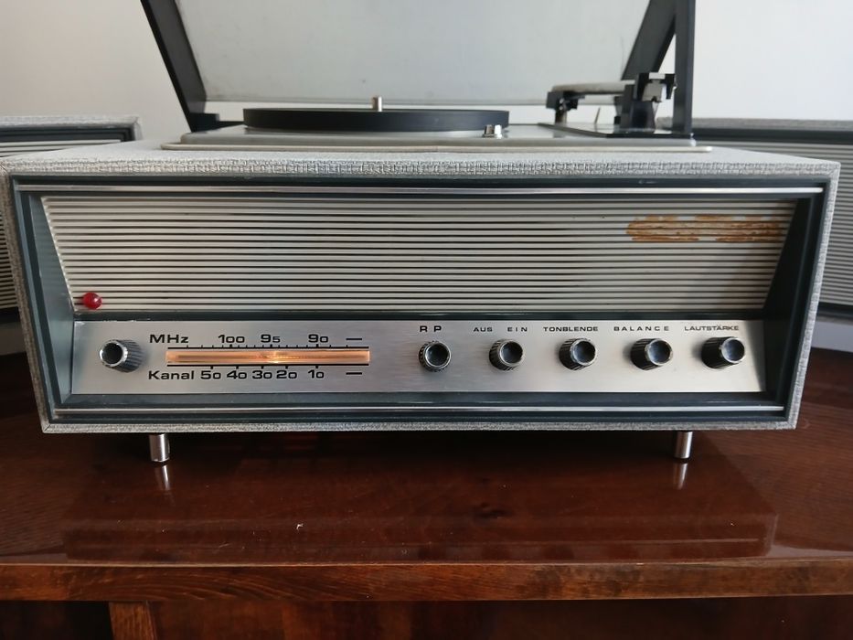 Sistem audio cu lămpi- radio cu pickup  Bölkow Belstereo,an 1963.