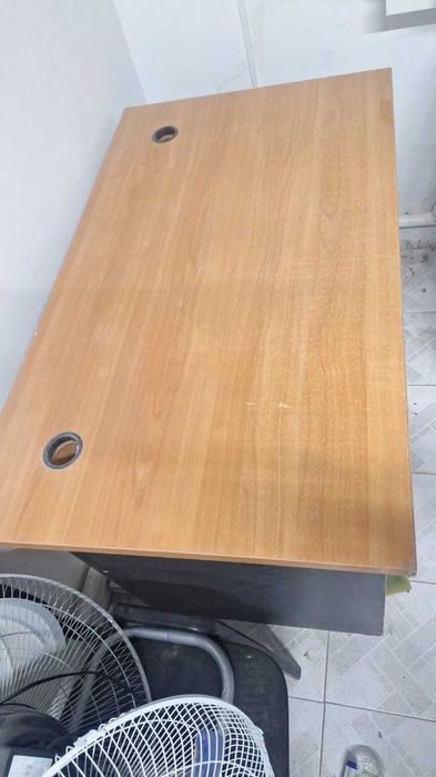 Продам Компьютерный стол в хорошем состоянии