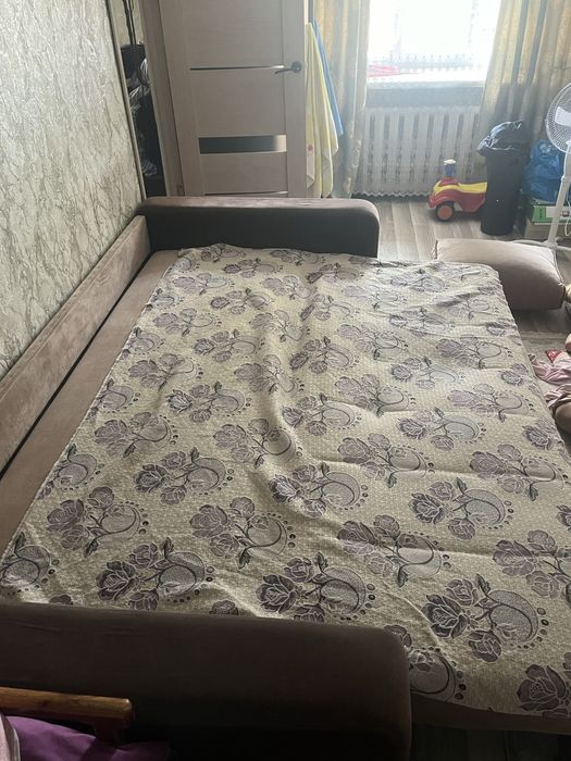 Срочно продам диван в связи с переездом!