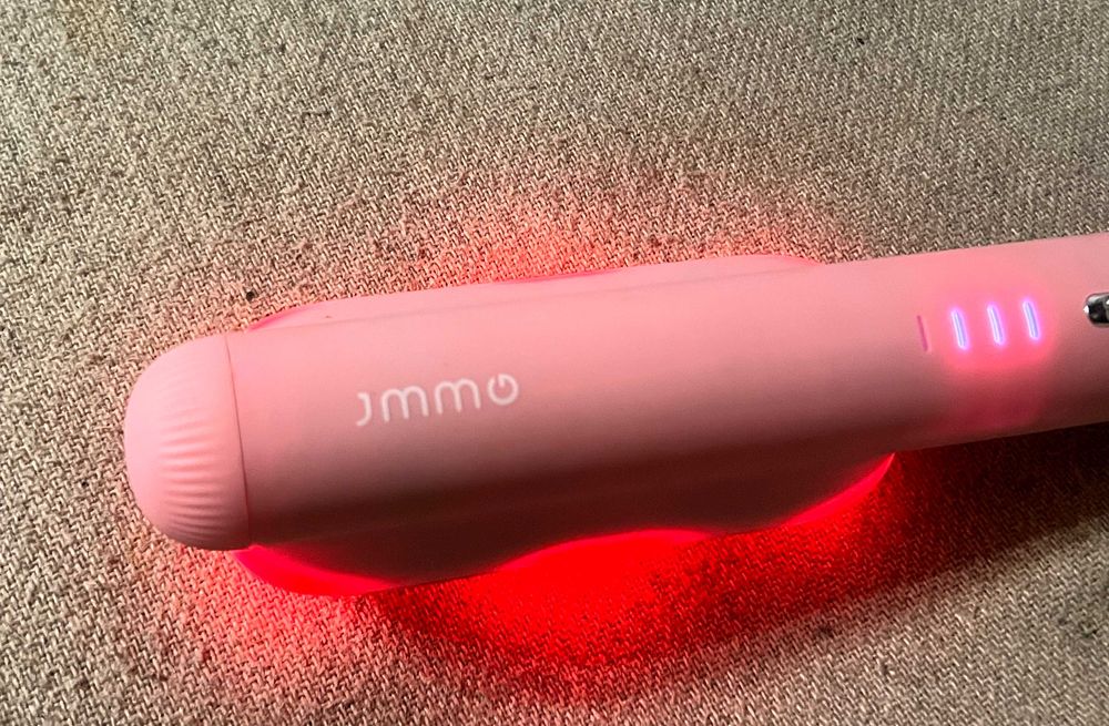 Aparat masaj facial EMS microcurent LED rosu JMMG