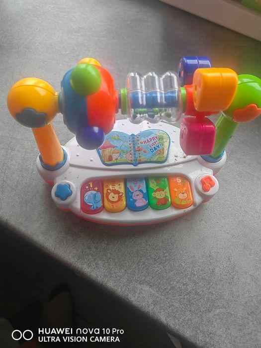 Лот играчки за бебе