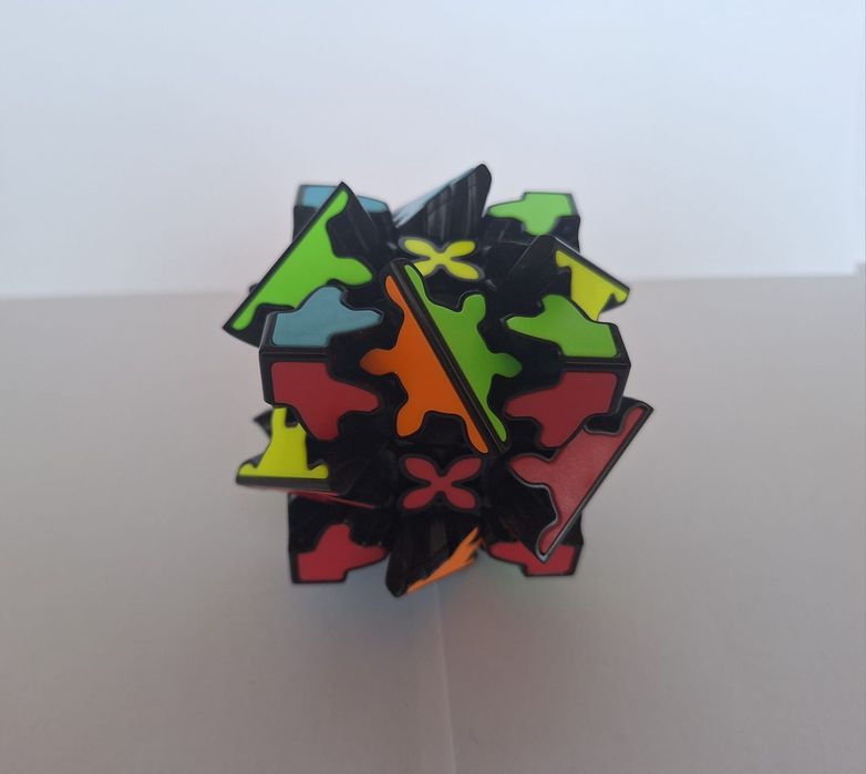 Raphaël Gear Cube – puzzle mecanic rar / cub Rubik special