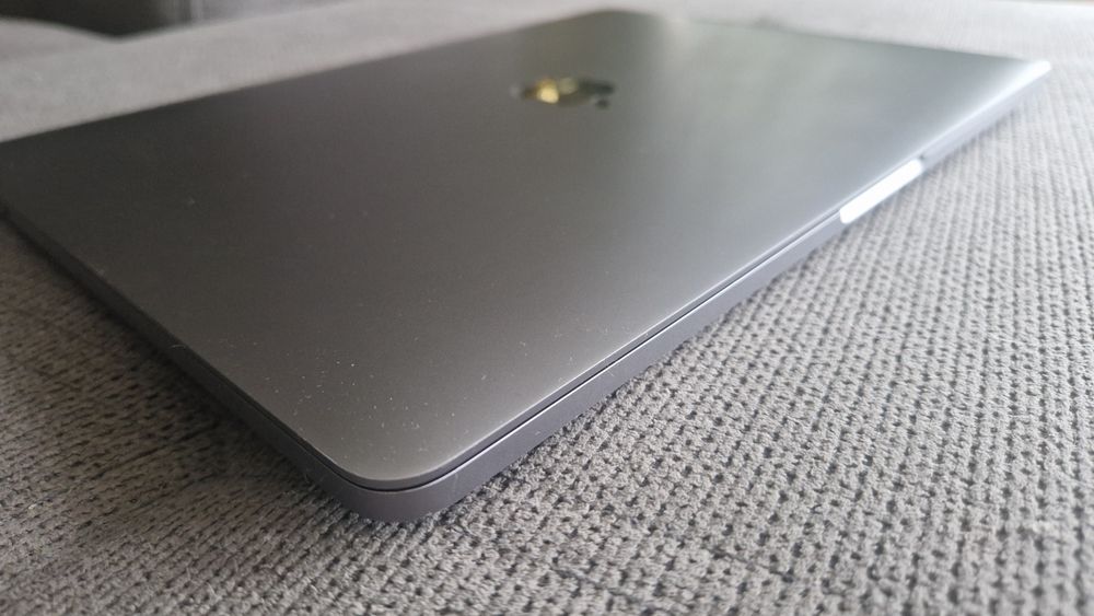 Macbook Pro A1989 (2019) TouchBar и Touch ID