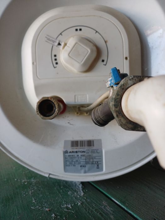 Mașină de spălat+boiler electrc ariston(ambele)n 80 litri