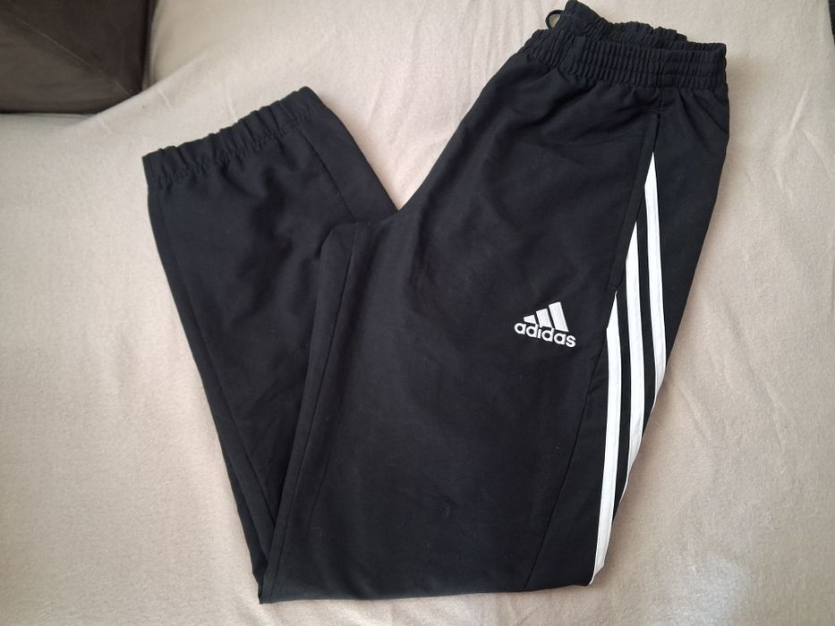 ADIDAS долници S,M,L