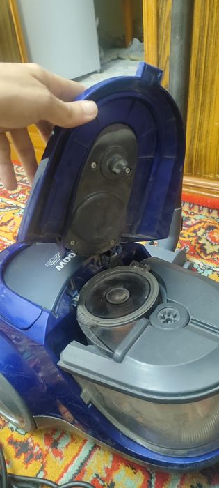Продам пылесос на запчасти LG