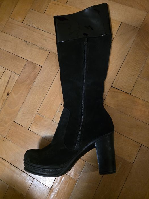 Дамски Ботуши N38