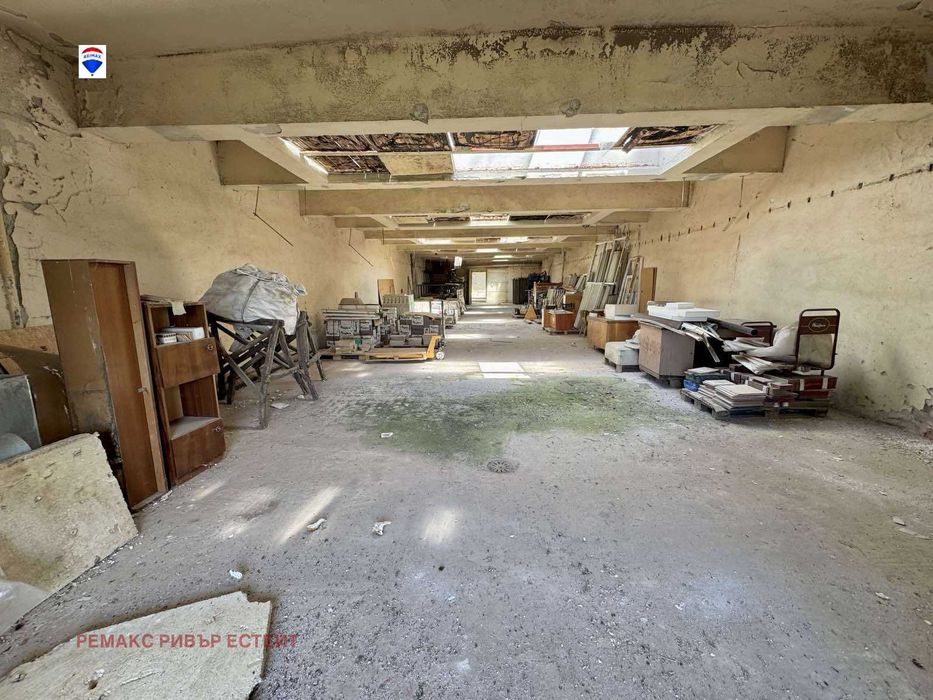 Продава се Промишлена сграда в с. Пиргово, Област Русе - 1424 кв.м за 245 €/кв.м - Снимка #3