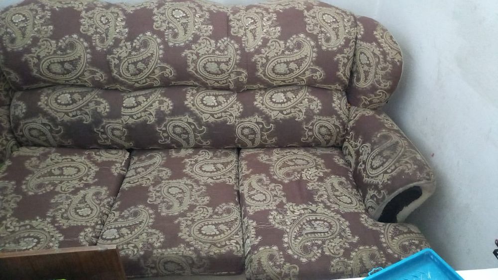 Отдам даром диван. Самовывоз