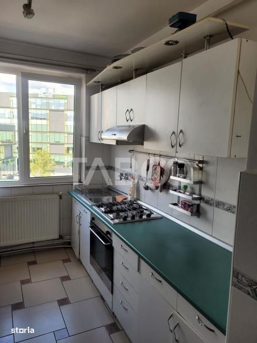Apartament 3 camere zona Trei Stejari Strada Balea balcon 3 mp