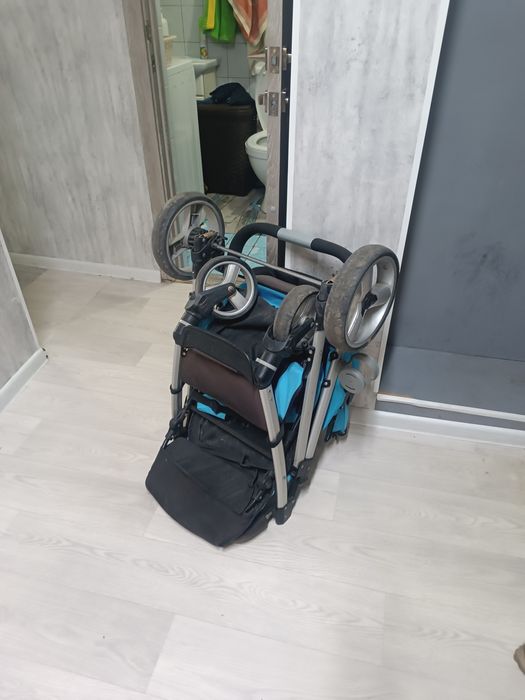 Продам детскую коляску