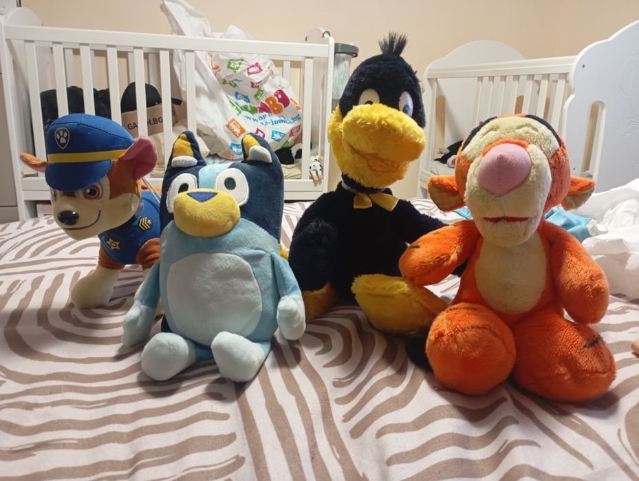 Лот плюшени играчки