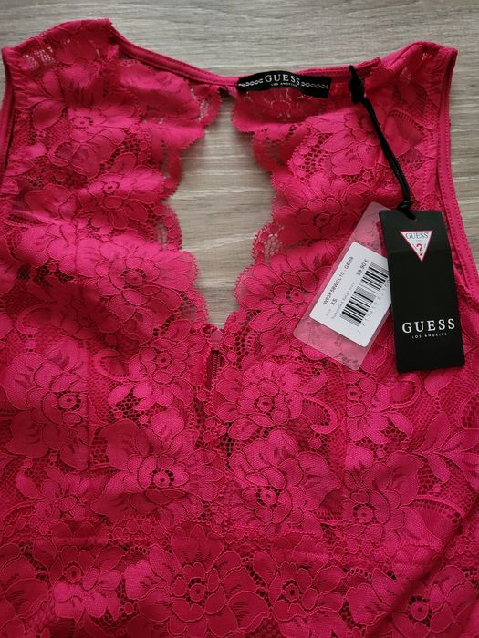 Гес цикламена рокля