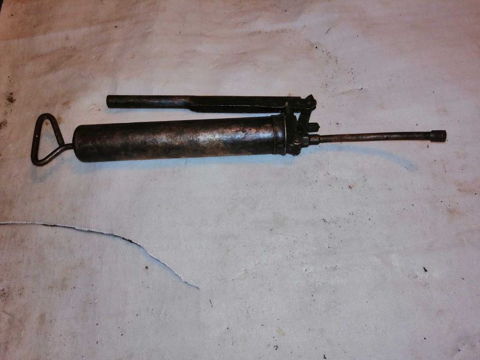 Pompa manuala pentru ulei