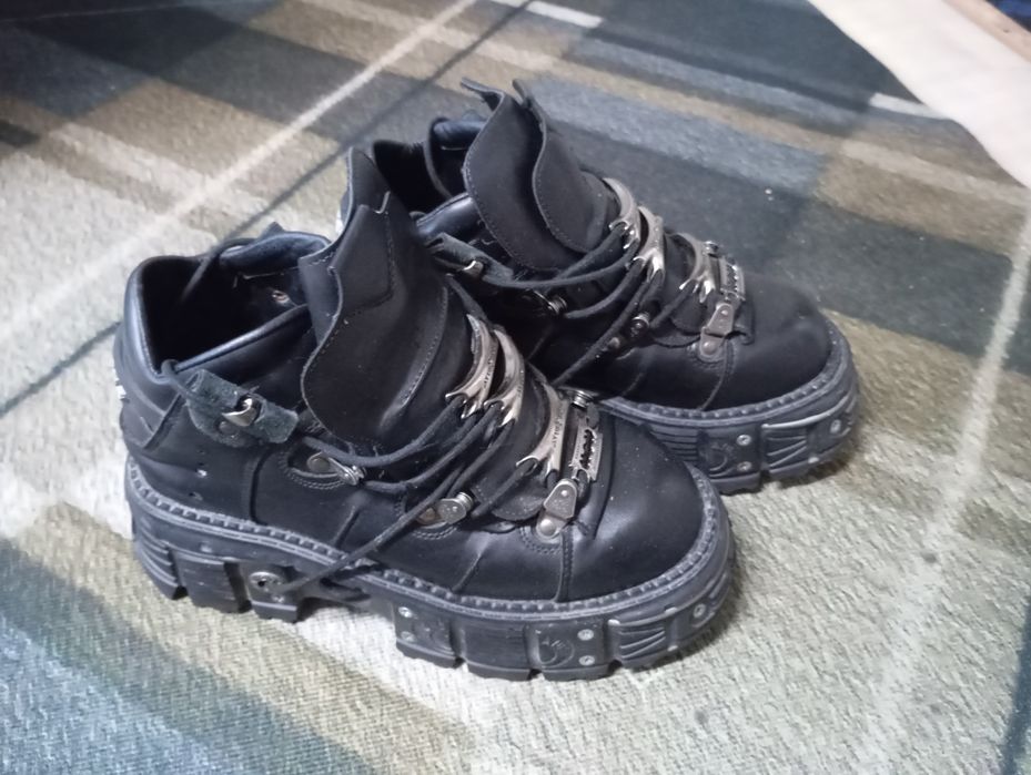 Продам  ботинки (Нью Роки)