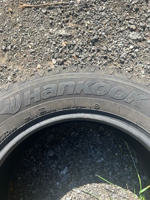 Продам комплект б/у шин Hankook 215/60/R16